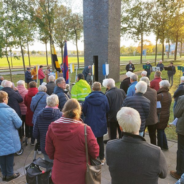 Ein Appell für Frieden und Gerechtigkeit – Friedensgebet am Flughafen Münster / Osnabrück
