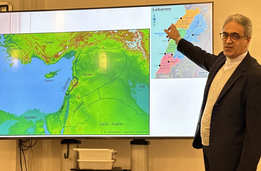 Ein Pater bewegt die Herzen und bittet um Hilfe