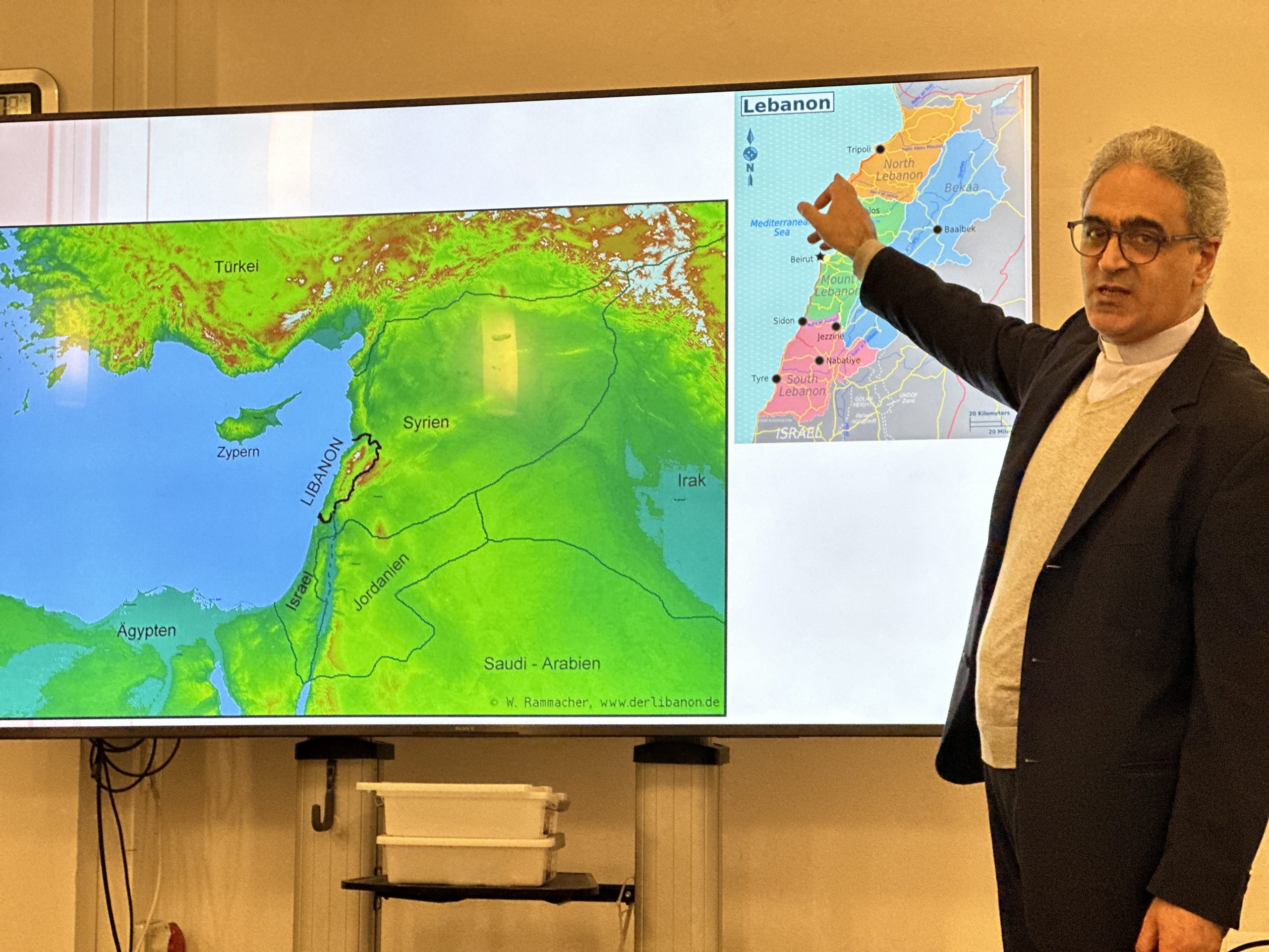 Ein Pater bewegt die Herzen und bittet um Hilfe
